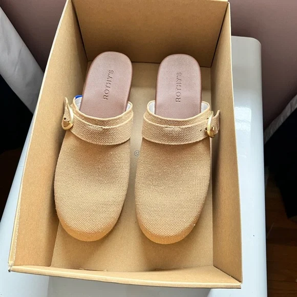 Rothy's Classic Clog in Butternut Brown With Gold Hardware - Picture 3 of 7